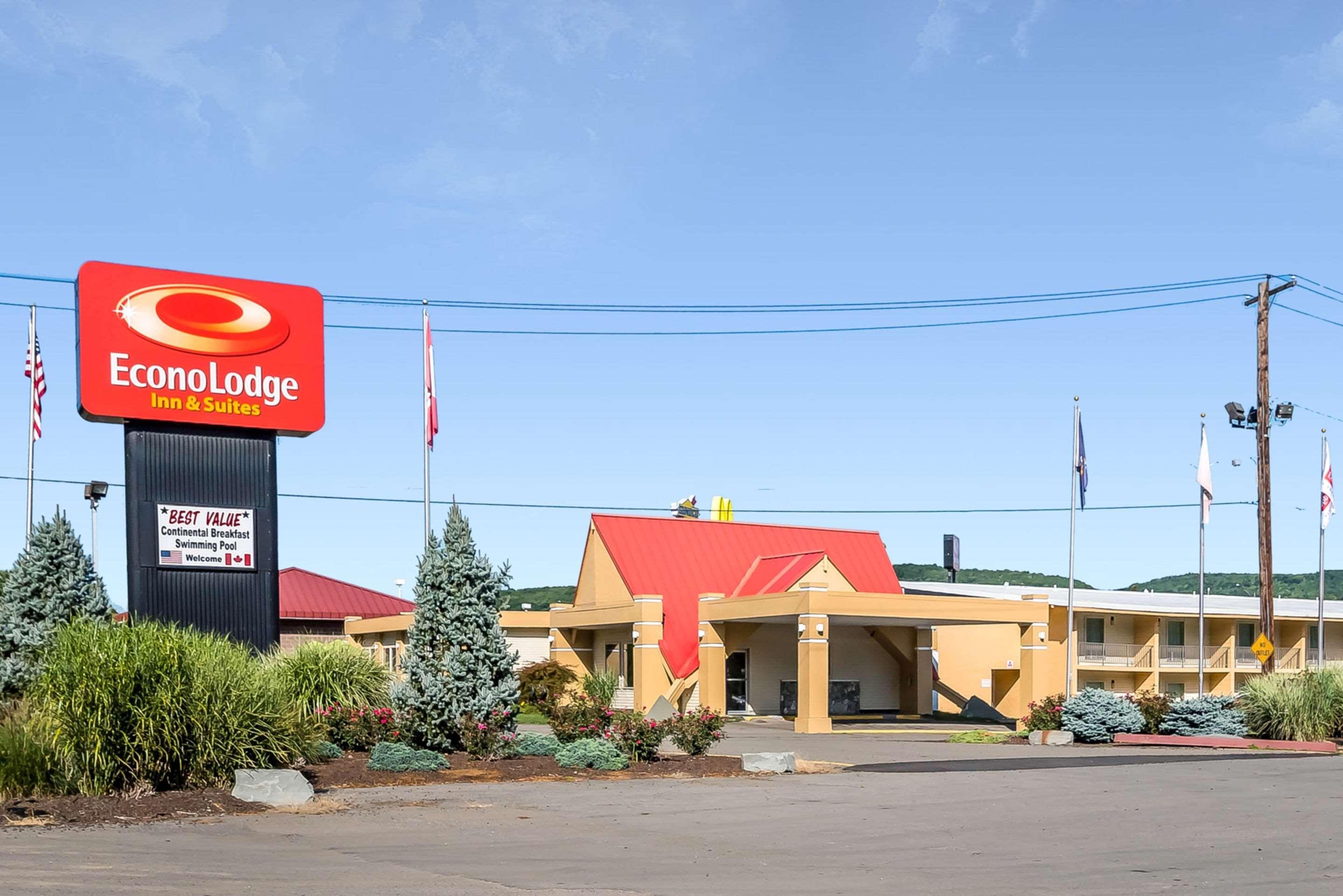 Econo Lodge Inn & Suites Binghamton Exterior photo