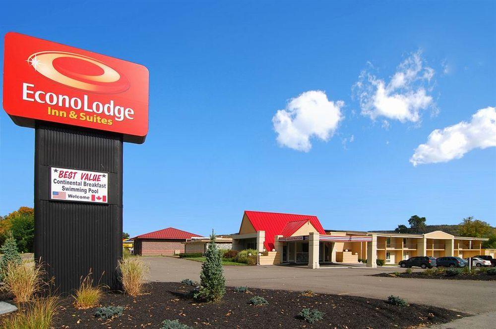 Econo Lodge Inn & Suites Binghamton Exterior photo